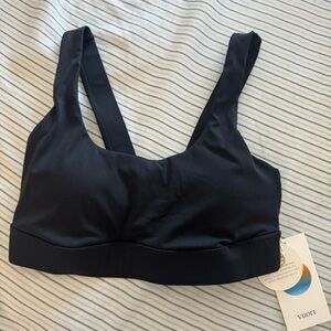 NEW Vuori Stride Strappy Back Sports Bra Black Everyday Support Scoop Neck XS